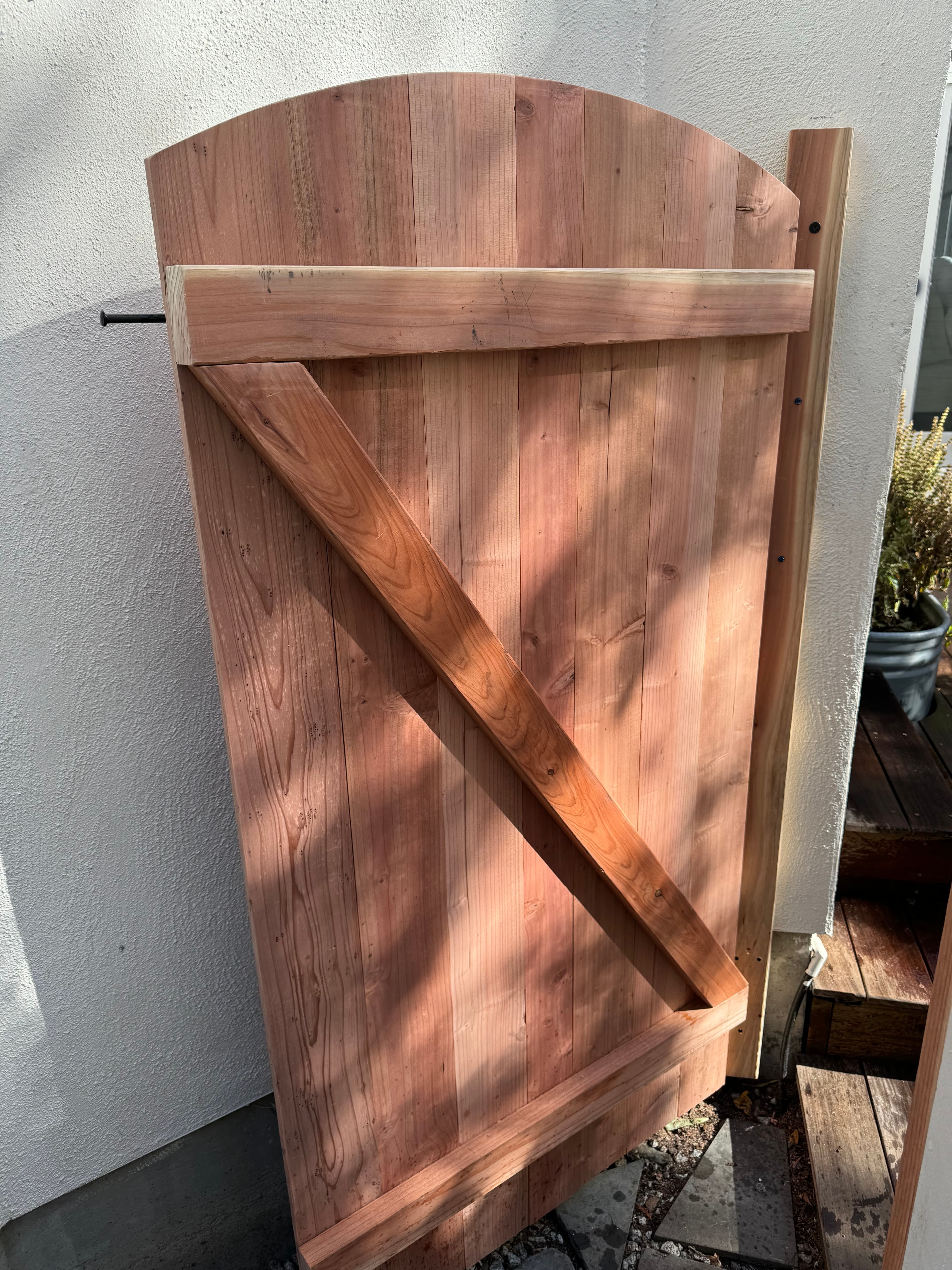 Gate 1x6 S4S Arched Top Rear