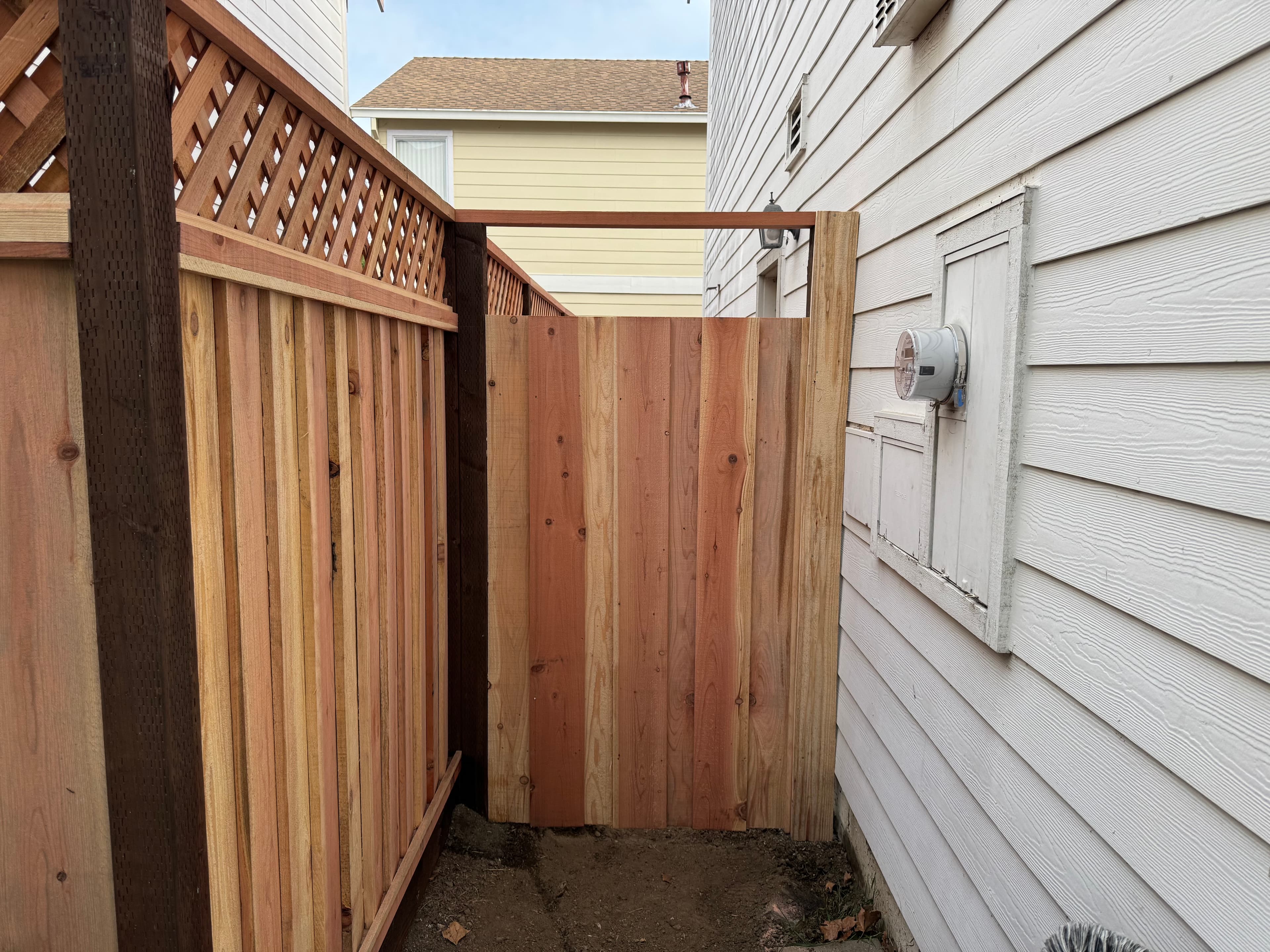 Gate 6'+2x4 Above