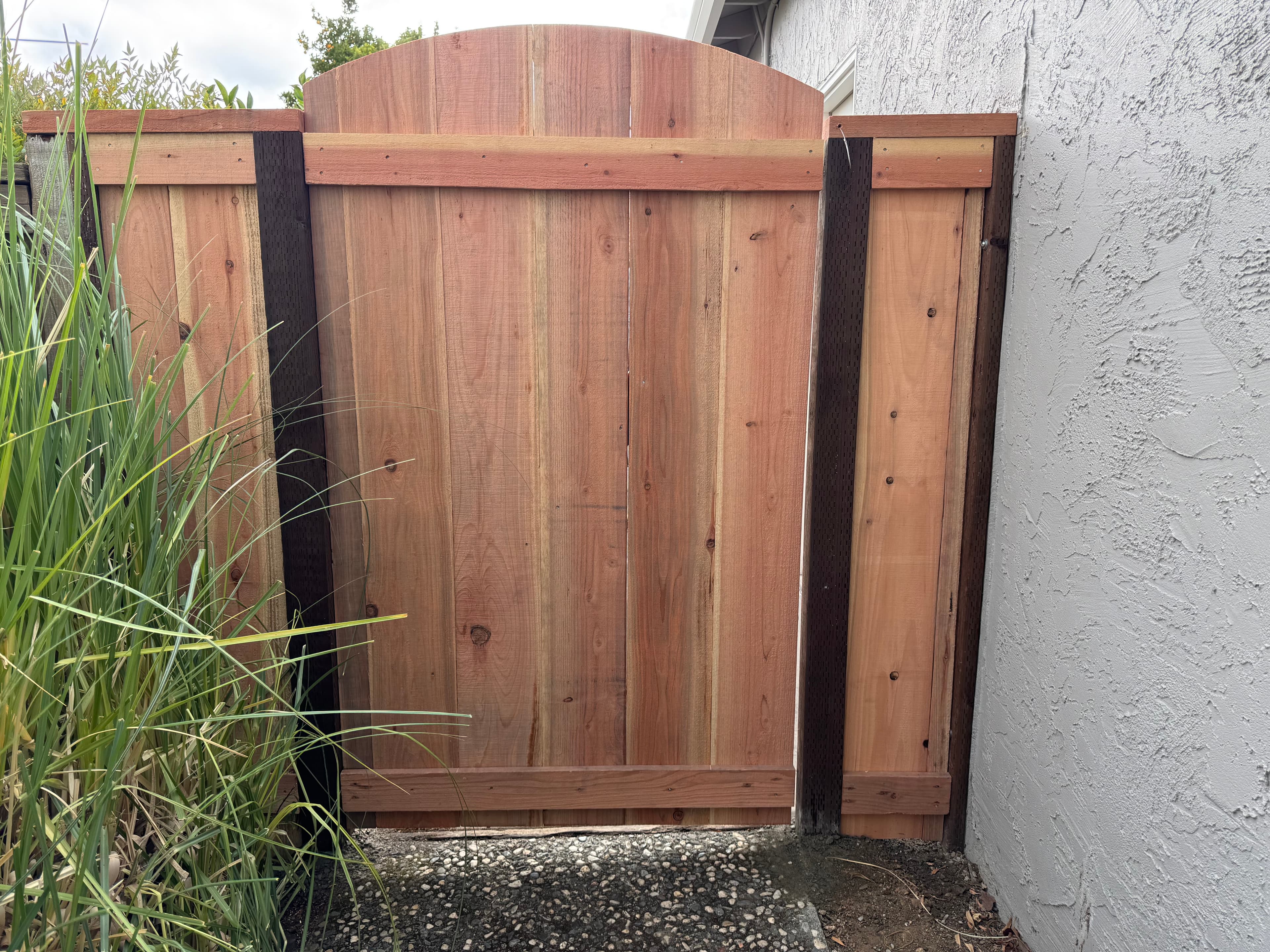 Gate 6' Nail On Arched W 1x4 Top Bottom