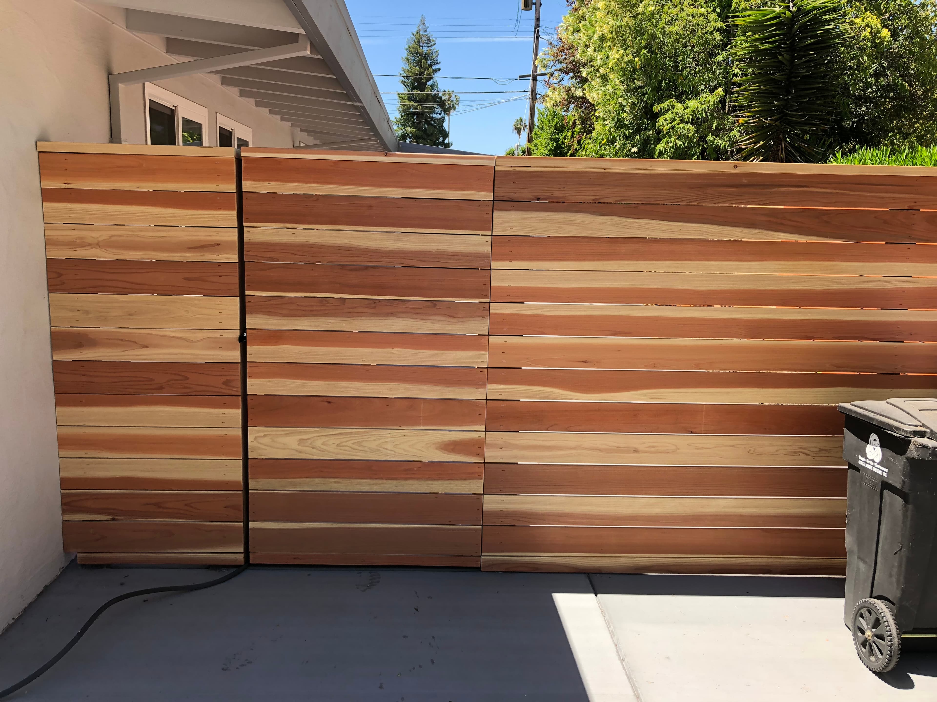 Gate Horizontal 2x6 On Top Front