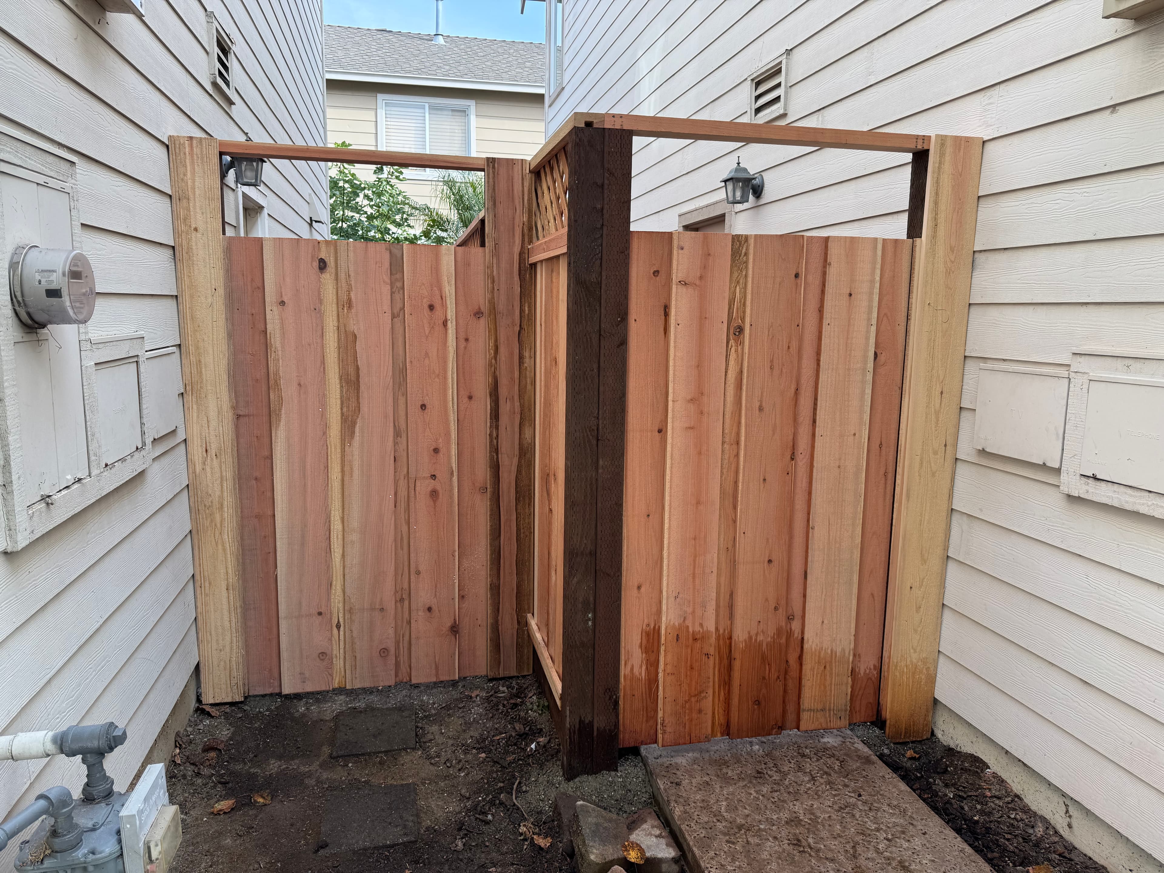 Gates 6'+2x4 Above