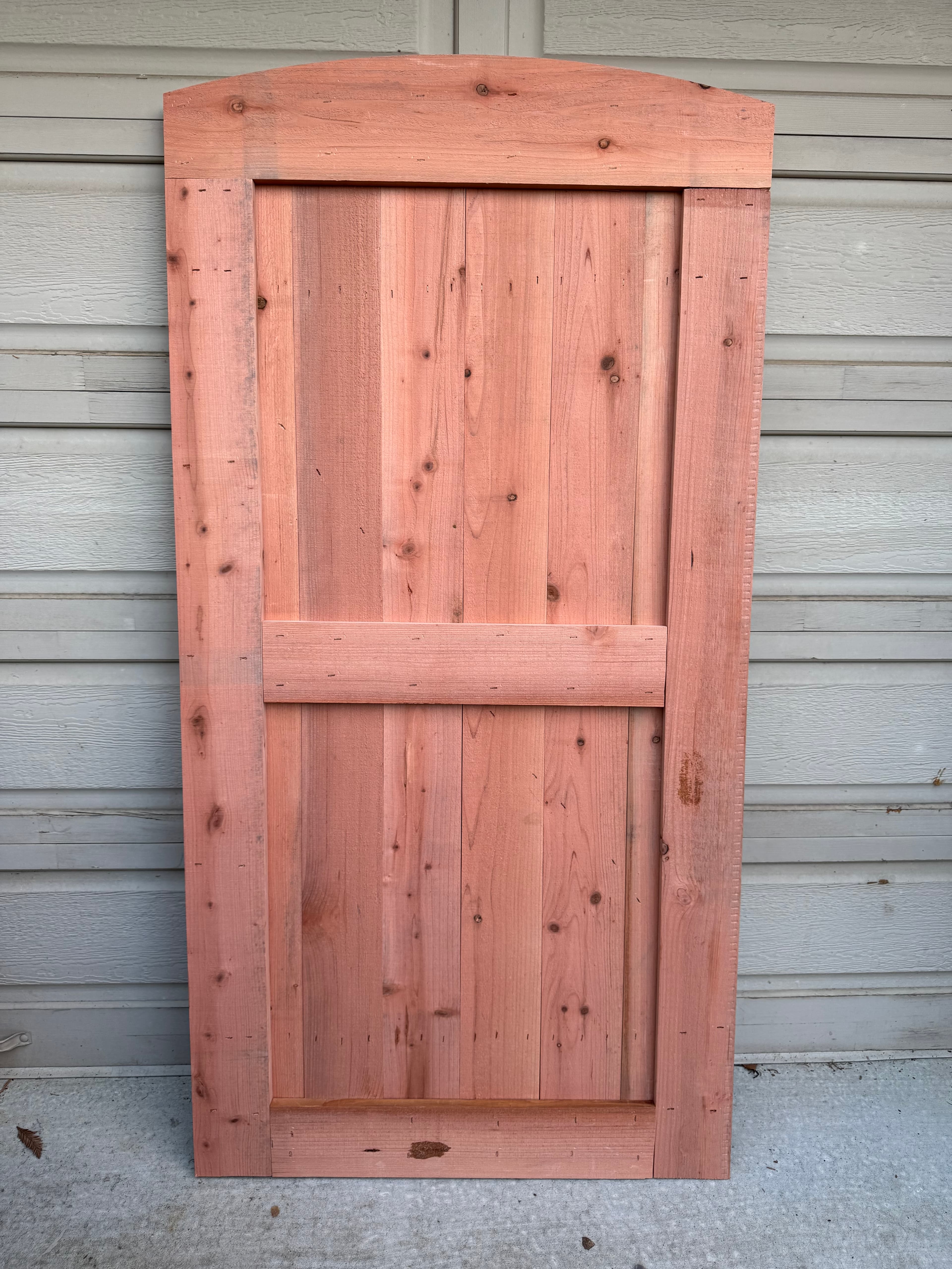 Nail On Boarder Arched