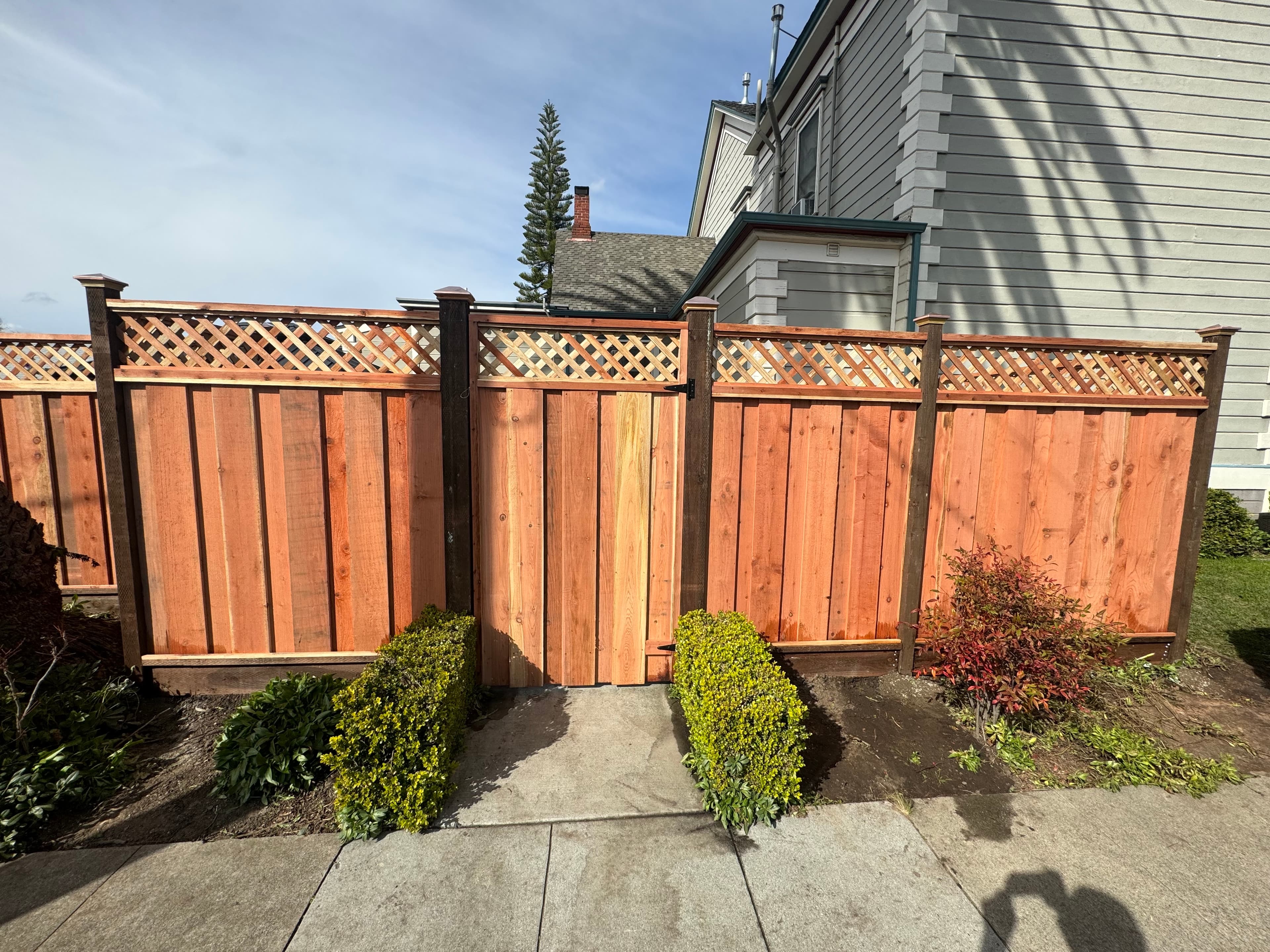 6'+1' Post Caps Diagonal Lattice