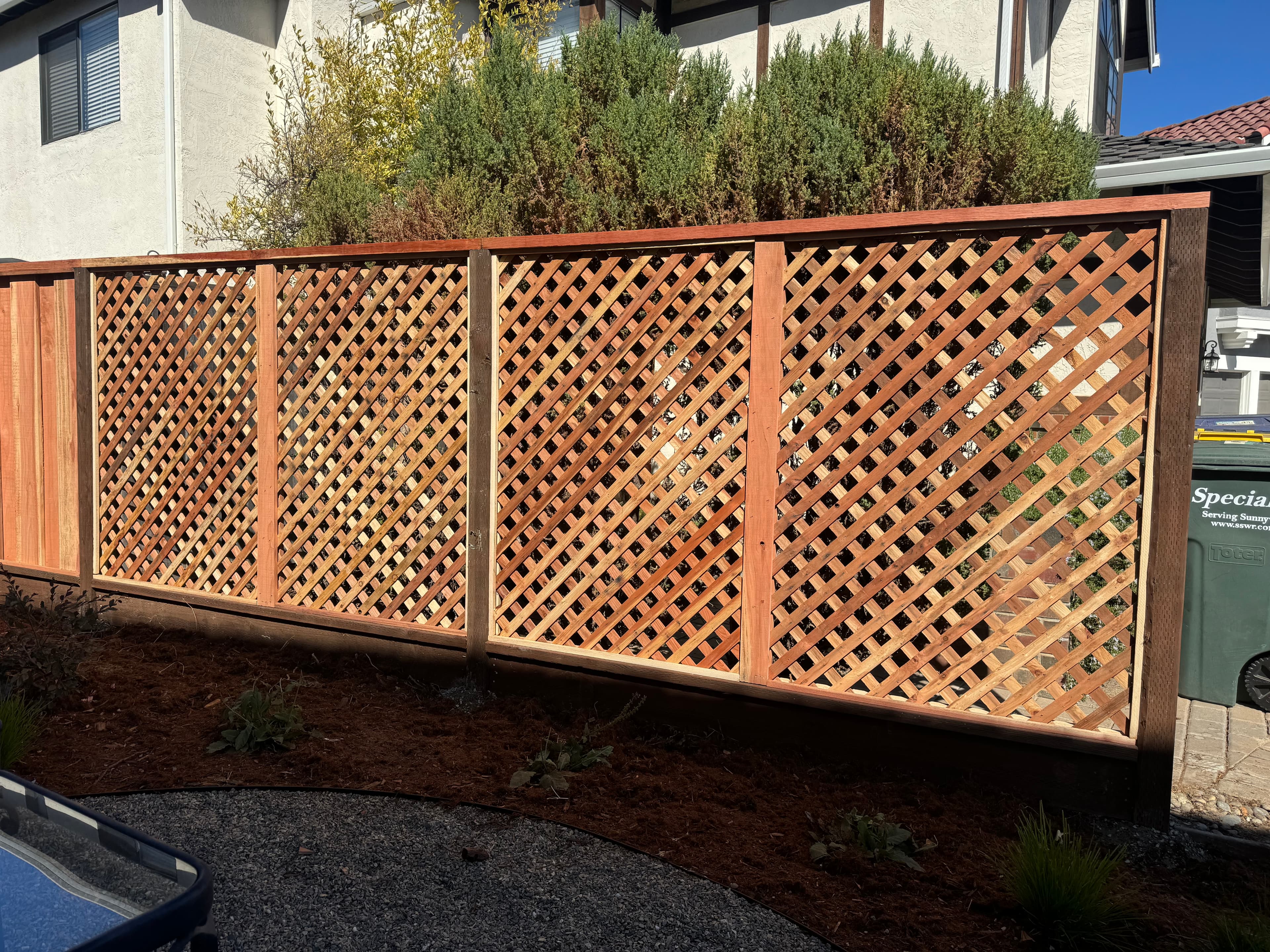 Diagonal Lattice Fence