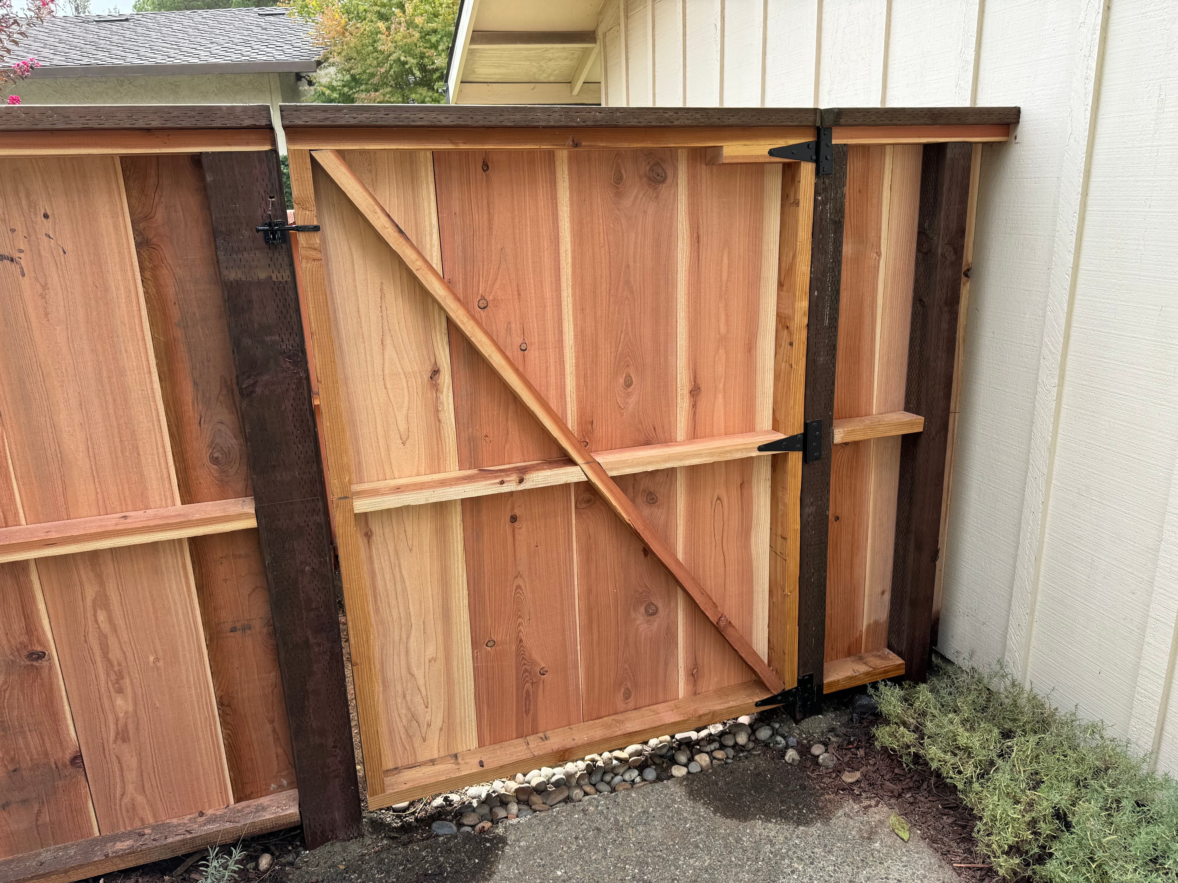 Board Batten 1x12 1x3 2x6PT Cap W Kick Gate Rear