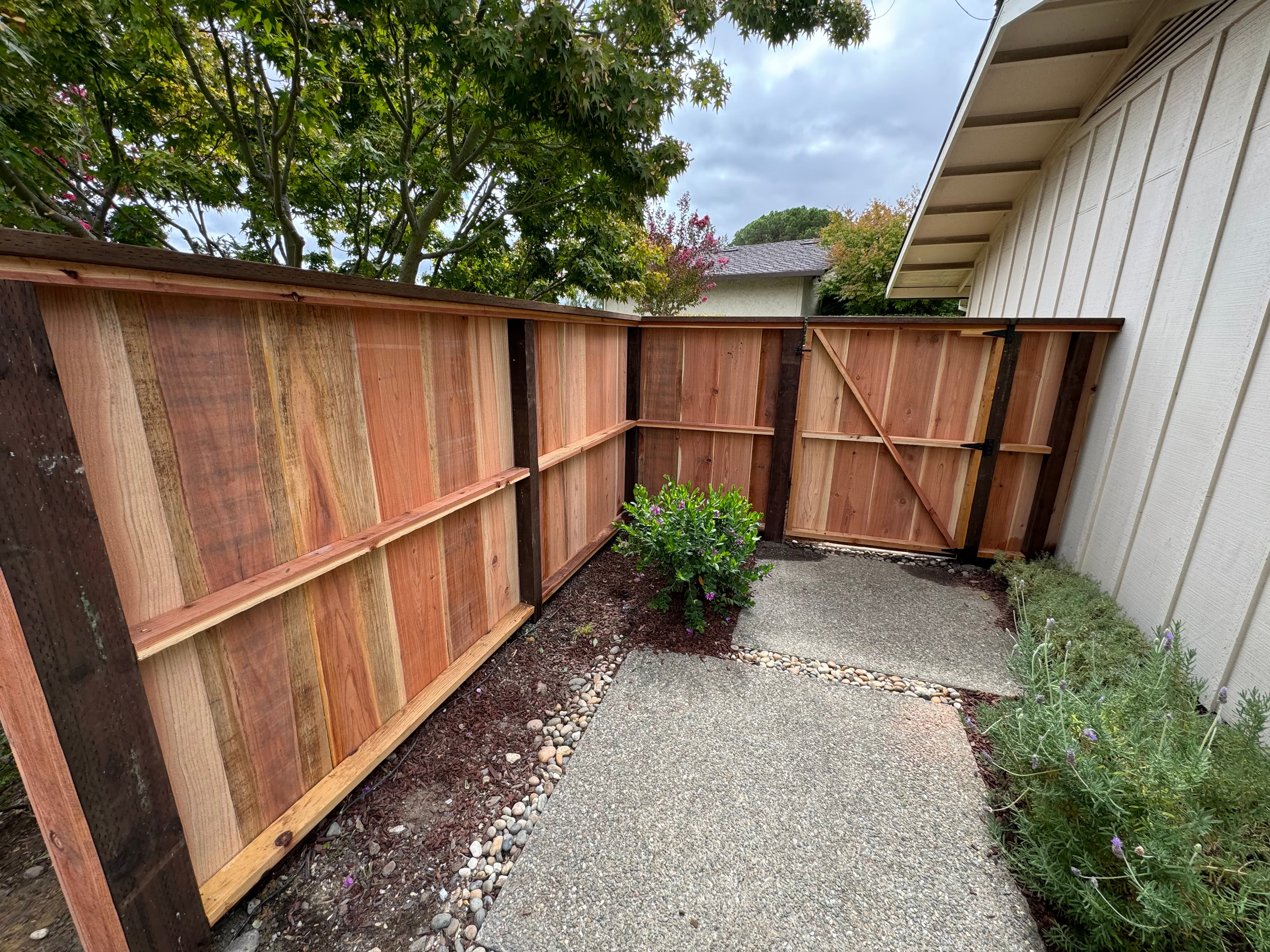 Board Batten 1x12 1x3 2x6PT Cap W Kick Rear