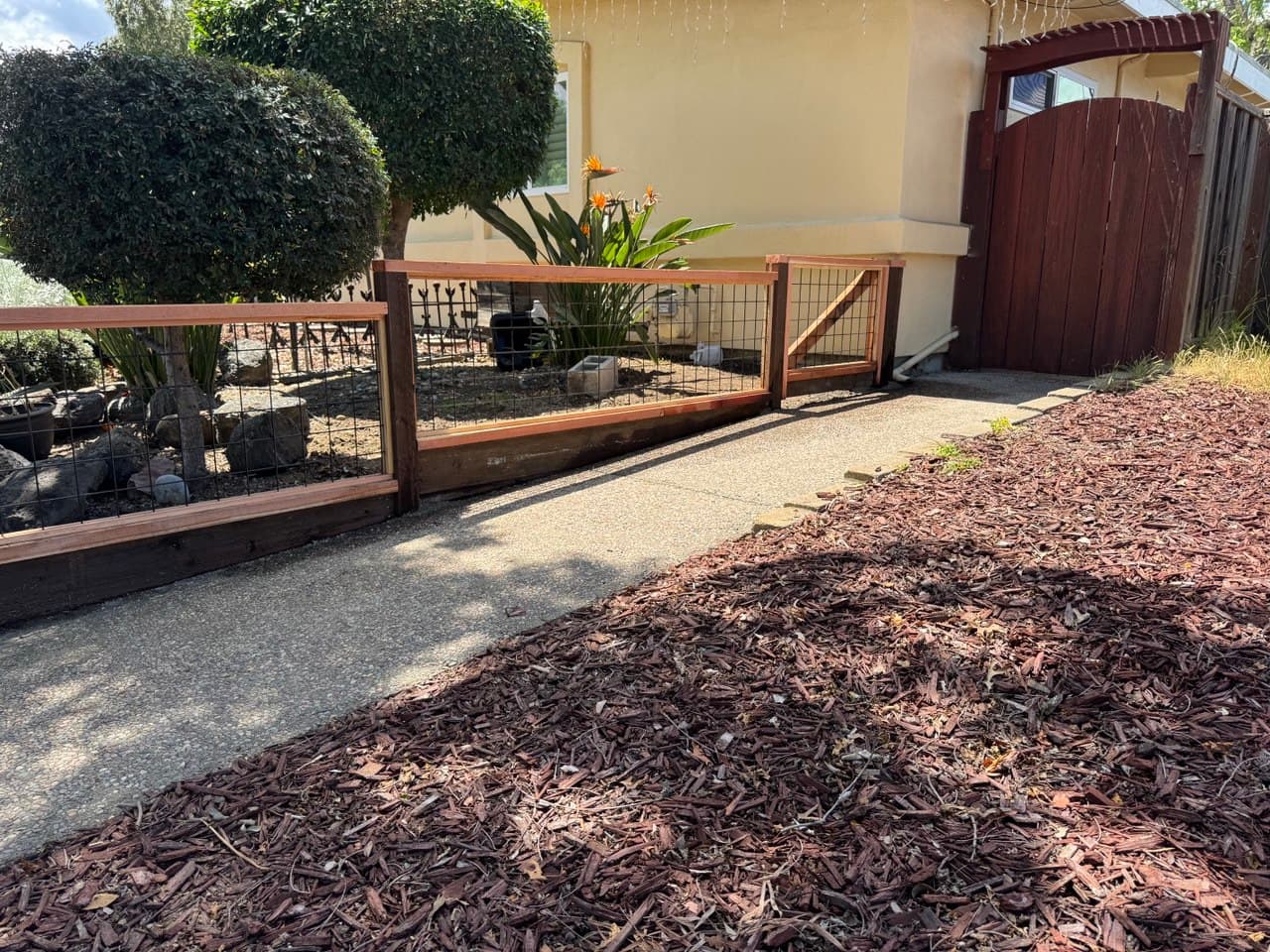 3 Tall Black Hogwire Gate Stepped