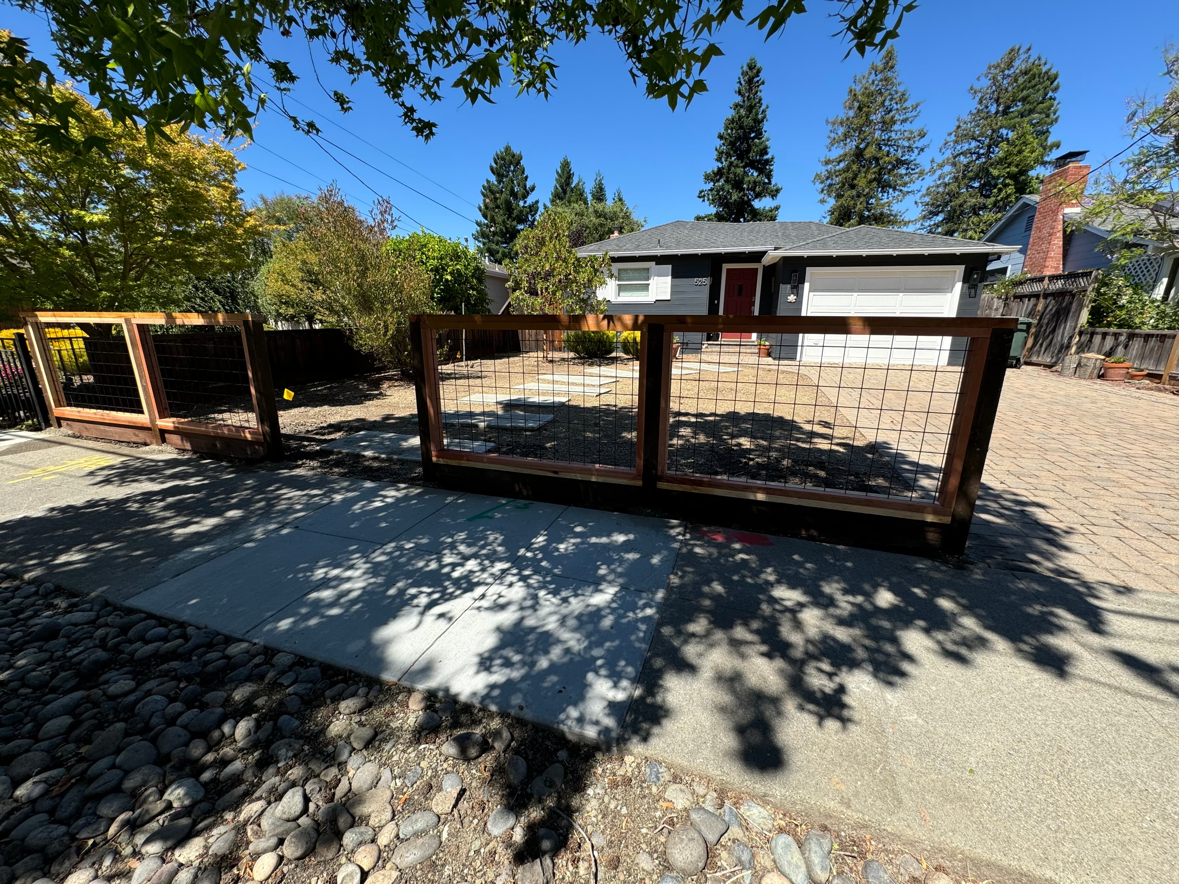 4"X4" Black Hogwire 2x2 Trim 2