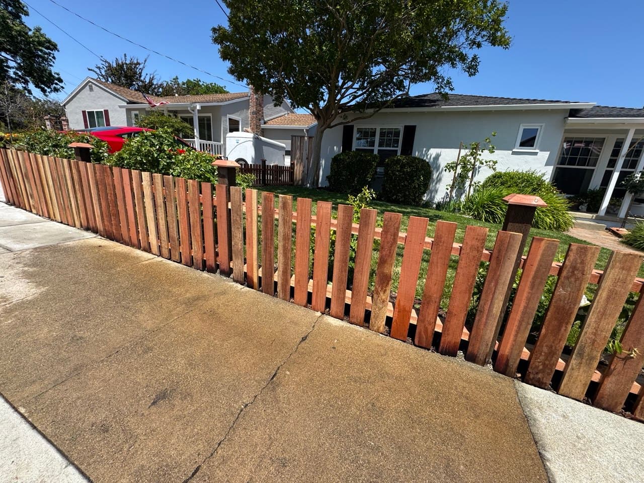 1x4 Short Fence With Custom Post Cut Post Caps