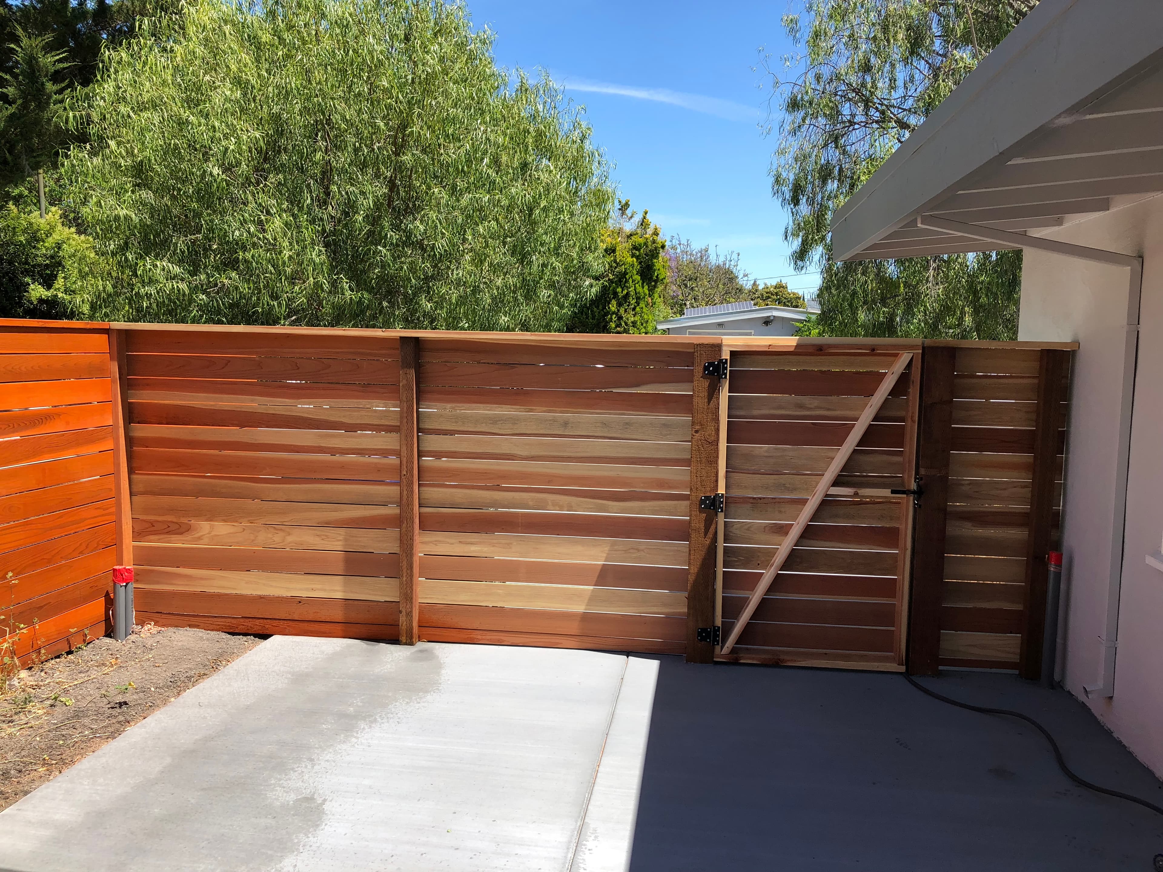Gate Horizontal 2x6 On Top Rear